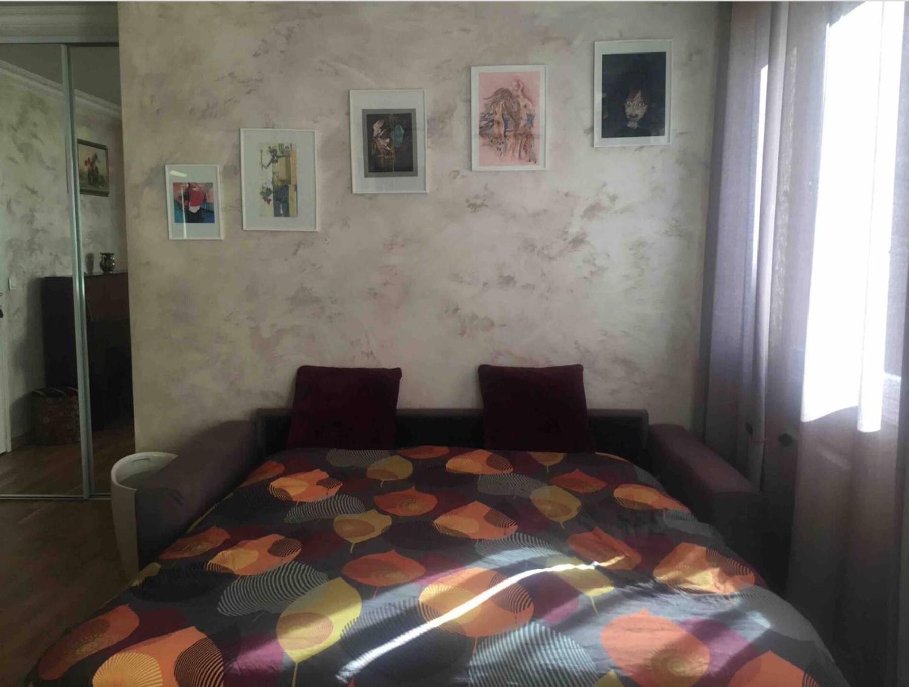 Appartement 2 Pieces Lumineux Et Calme A Parijs
